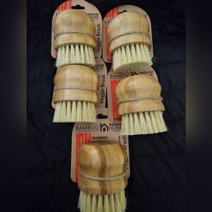 6 Bamboo Veggie Wooden Brush Scrubbers. (New)